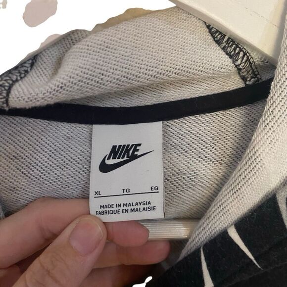 Nike Boys' NSW Club All Over Print Hoodie in black and white XL - Picture 2 of 5
